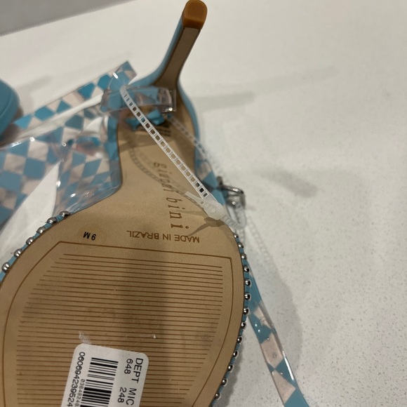 Gianni Bini Renetay Clear Checked Vinyl Heels- Baby Blue - Size 9 - NWT - Picture 6 of 8